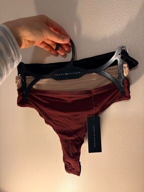 Tommy Hilfiger Men’s Burgundy Boxer Briefs